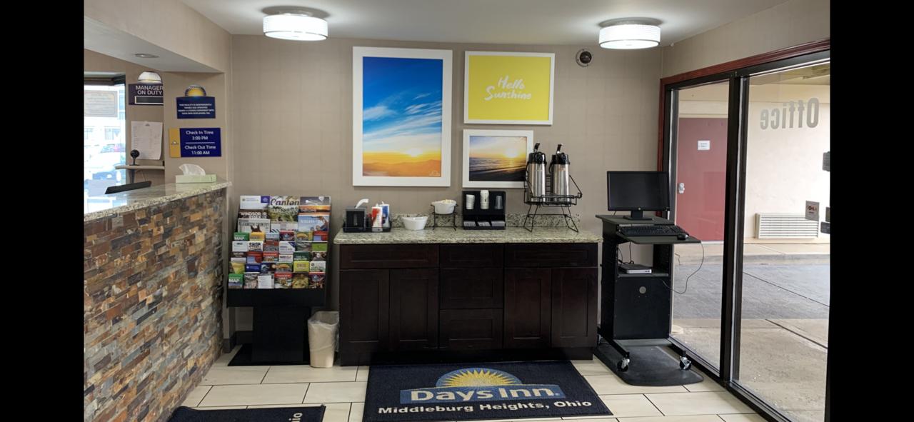 Days Inn By Wyndham Middleburg Heights - thumb 13