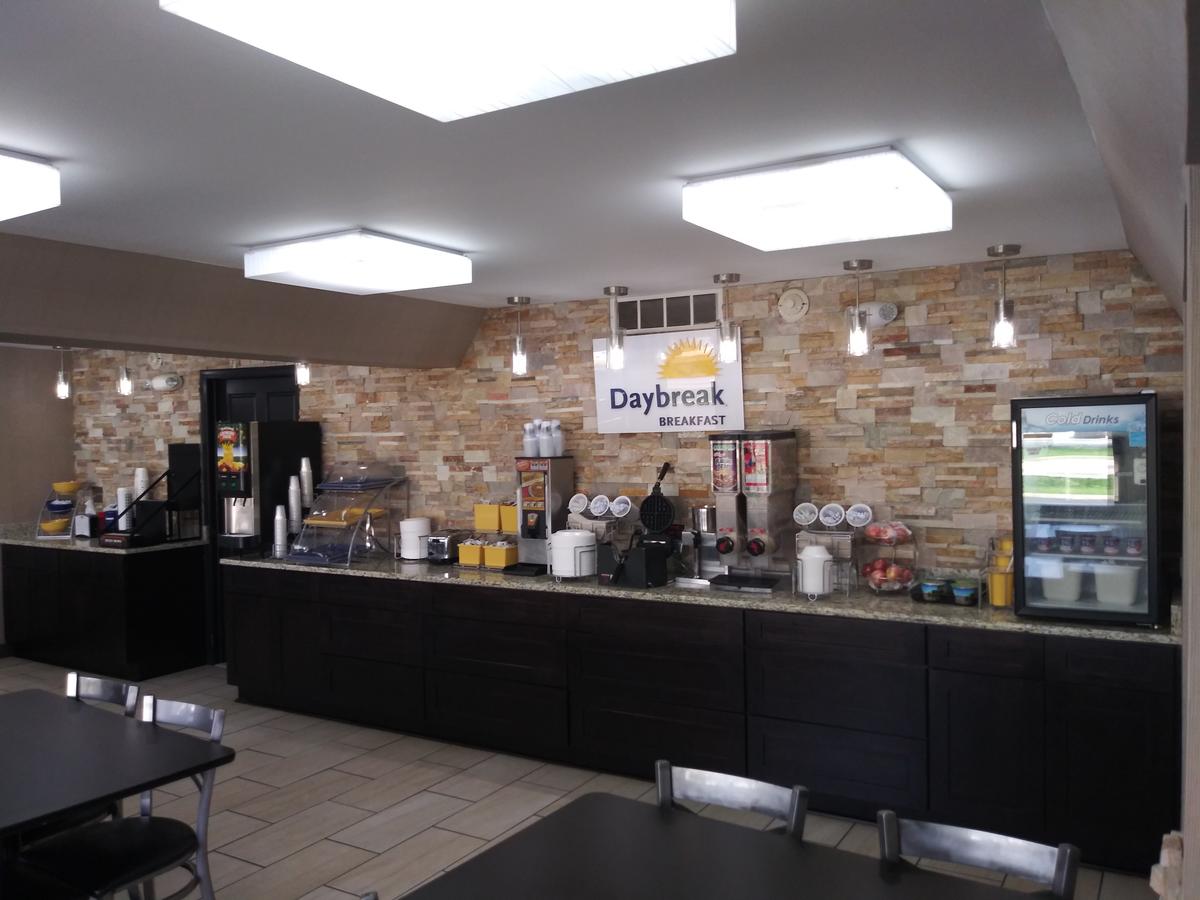 Days Inn By Wyndham Middleburg Heights - thumb 8