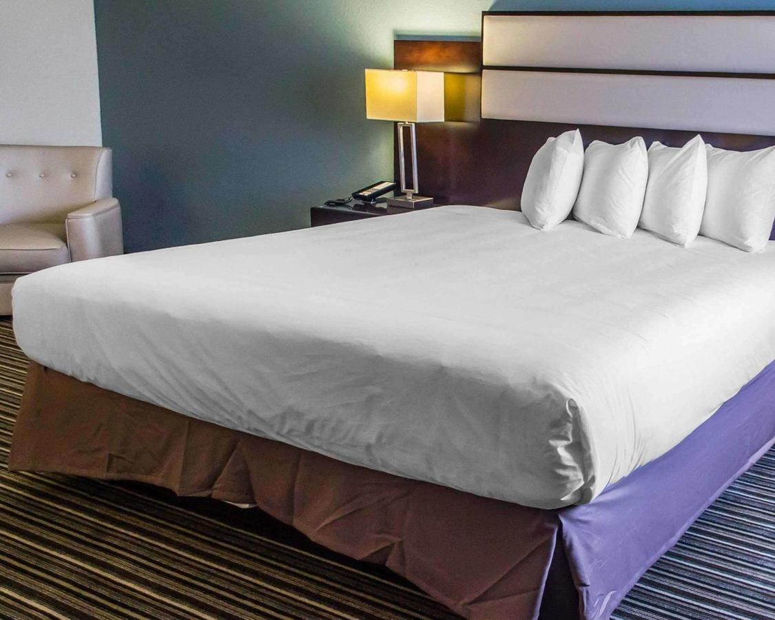 Quality Inn Streetsboro - thumb 23