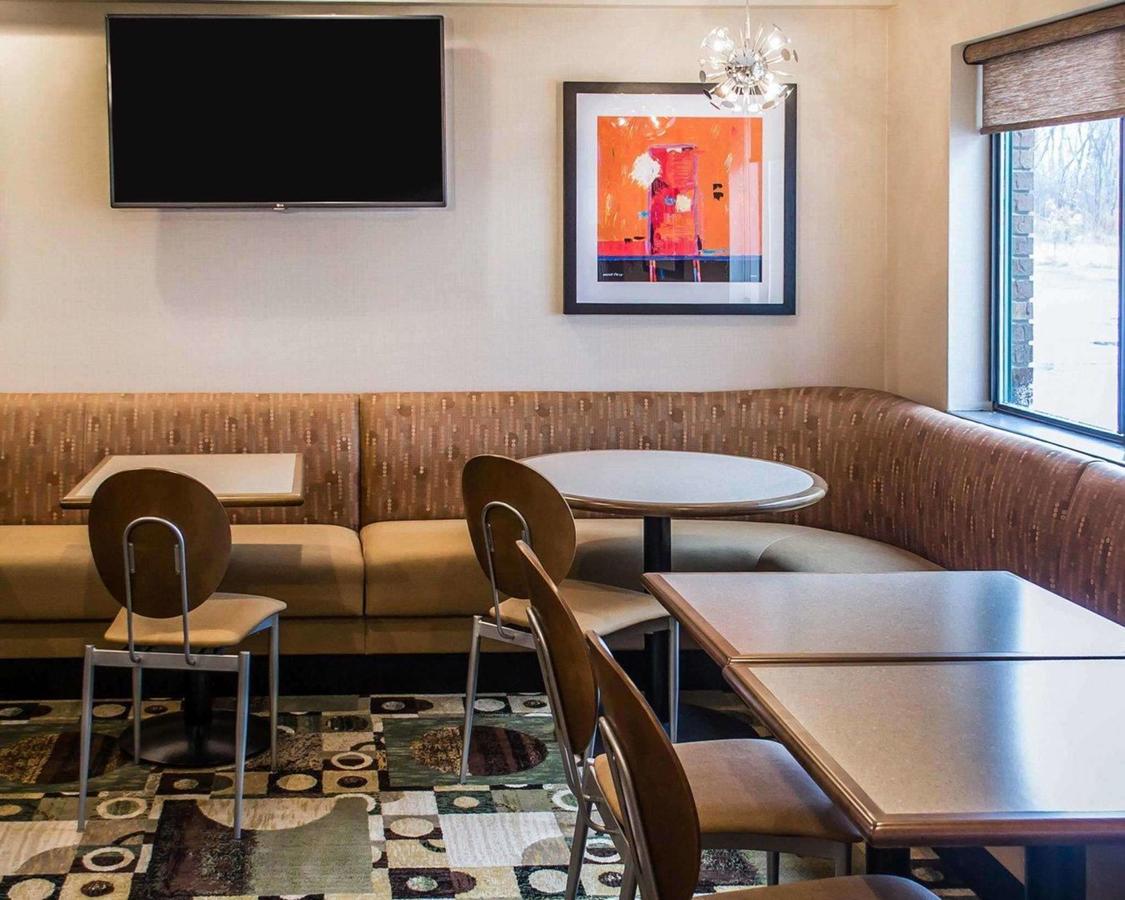 Quality Inn Streetsboro - thumb 20