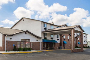 Quality Inn & Suites Delaware