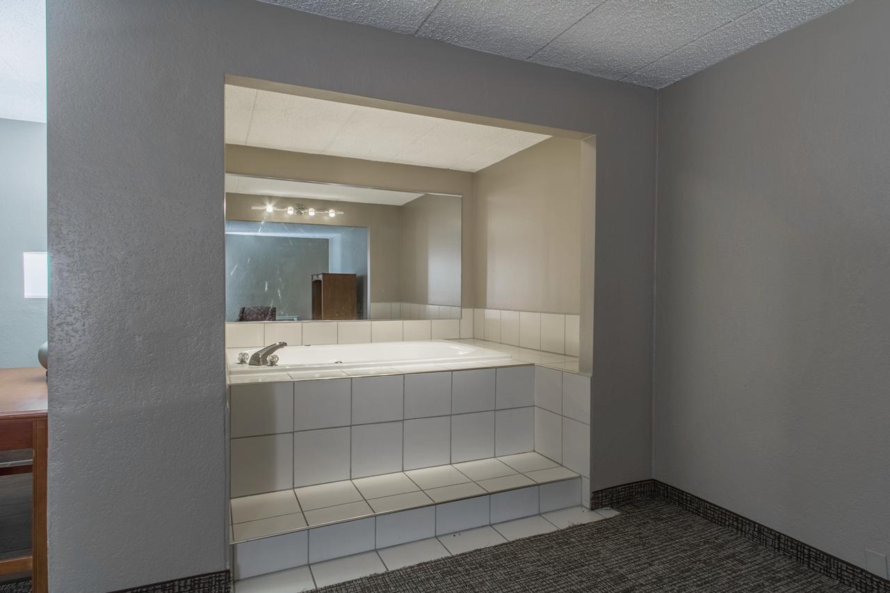 Quality Inn Wickliffe - Cleveland East - thumb 20