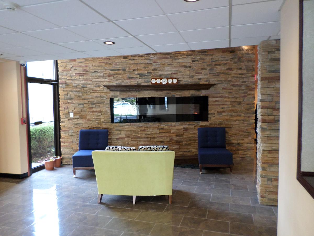 Travelodge By Wyndham Cleveland Lakewood - thumb 3