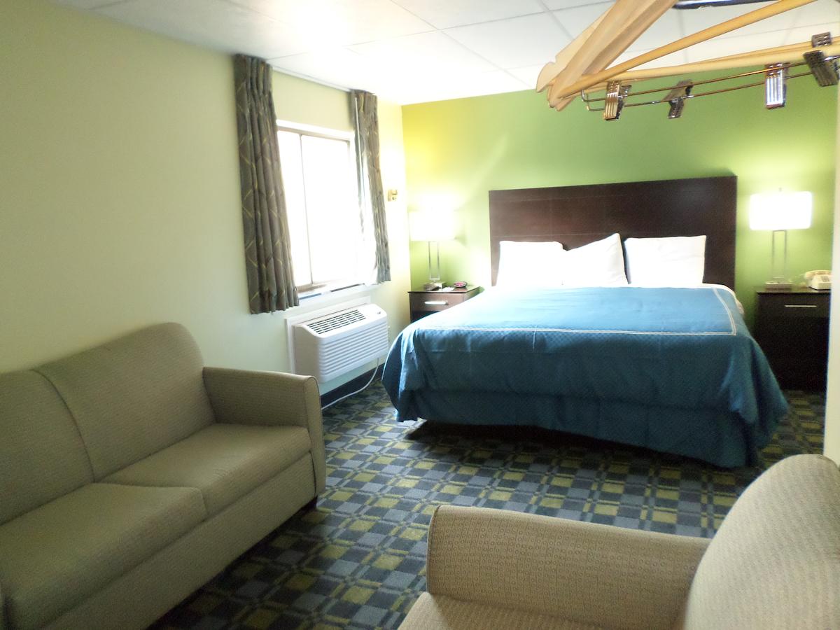Travelodge By Wyndham Cleveland Lakewood - thumb 17