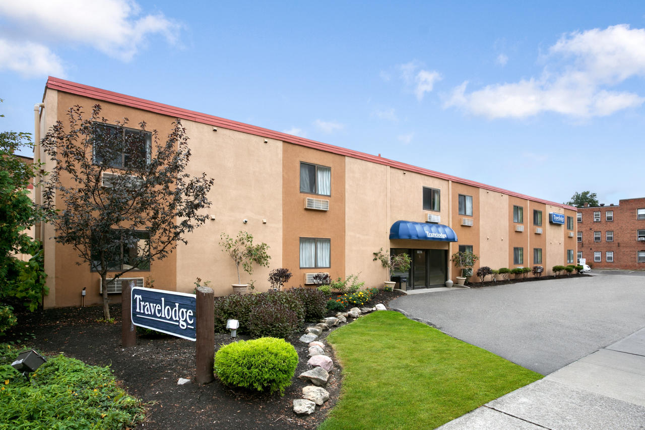Travelodge By Wyndham Cleveland Lakewood - thumb 1
