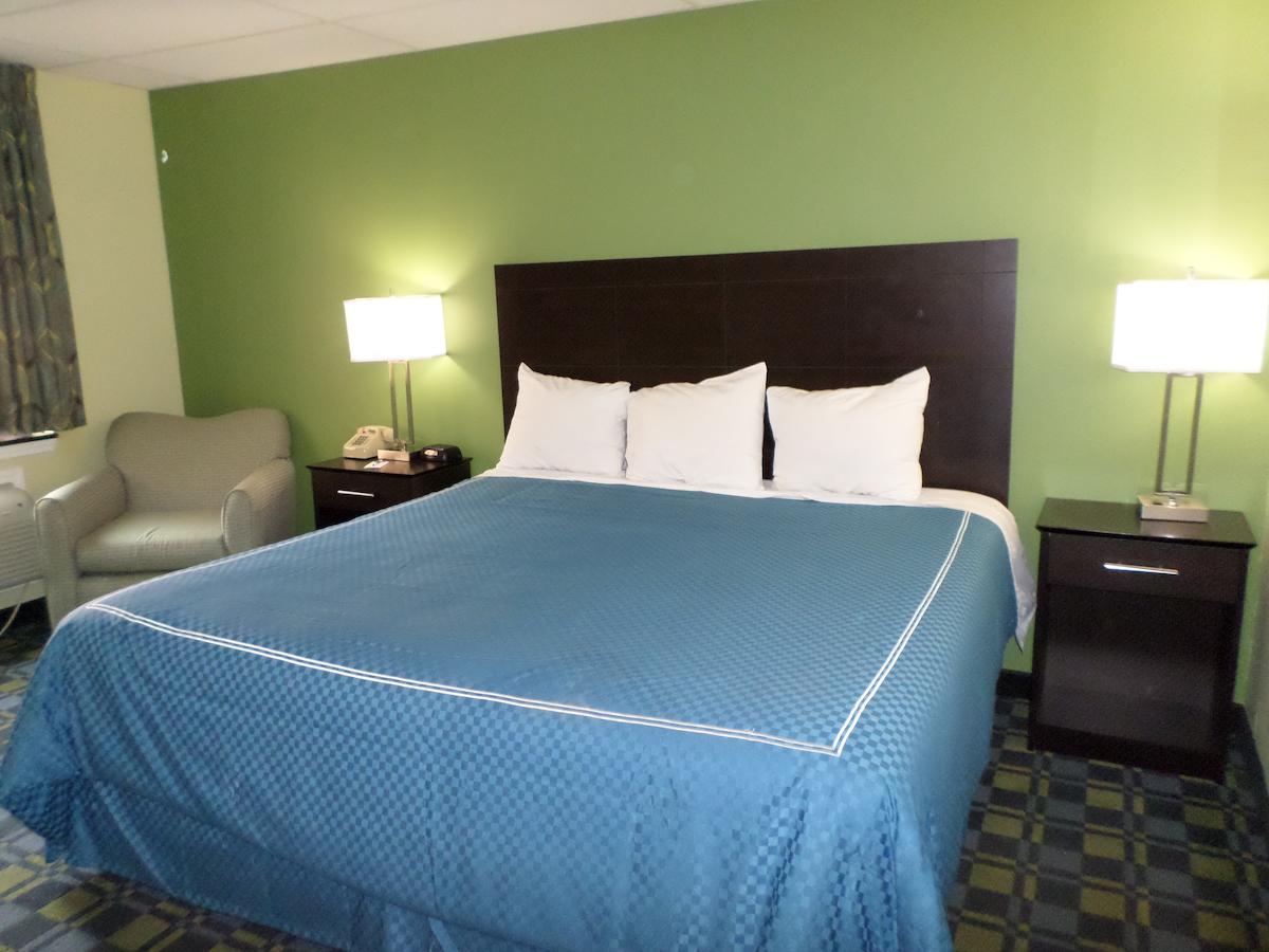 Travelodge By Wyndham Cleveland Lakewood - thumb 35