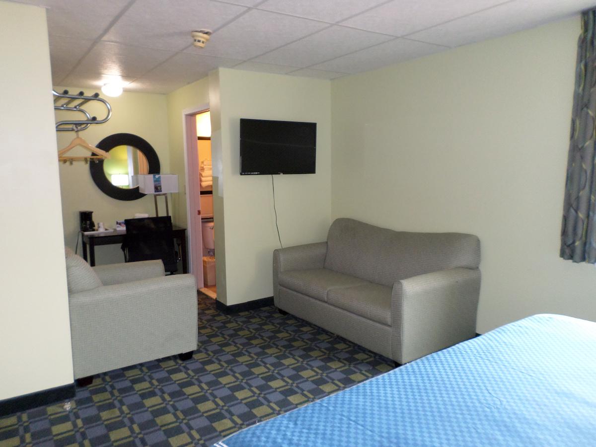 Travelodge By Wyndham Cleveland Lakewood - thumb 18