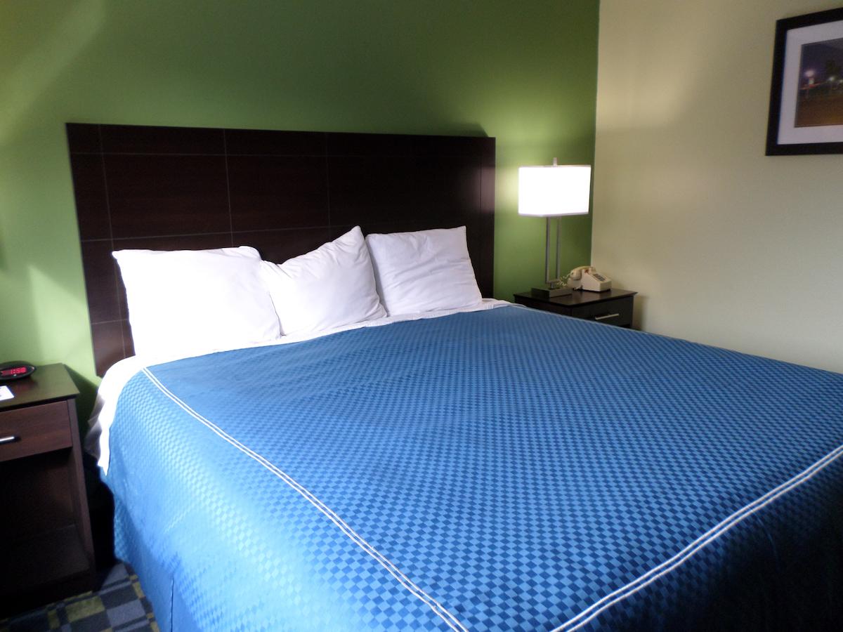 Travelodge By Wyndham Cleveland Lakewood - thumb 24