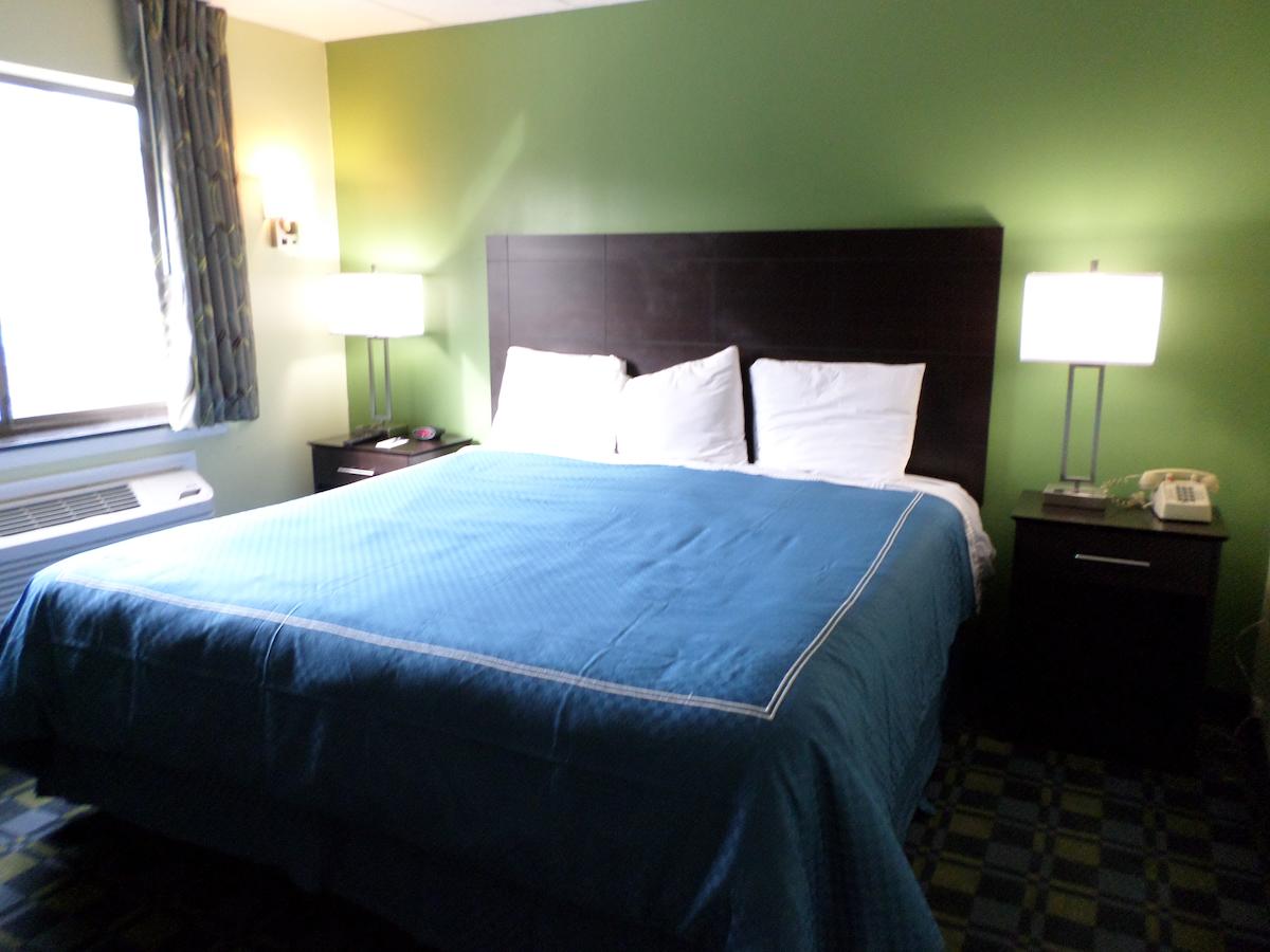 Travelodge By Wyndham Cleveland Lakewood - thumb 36