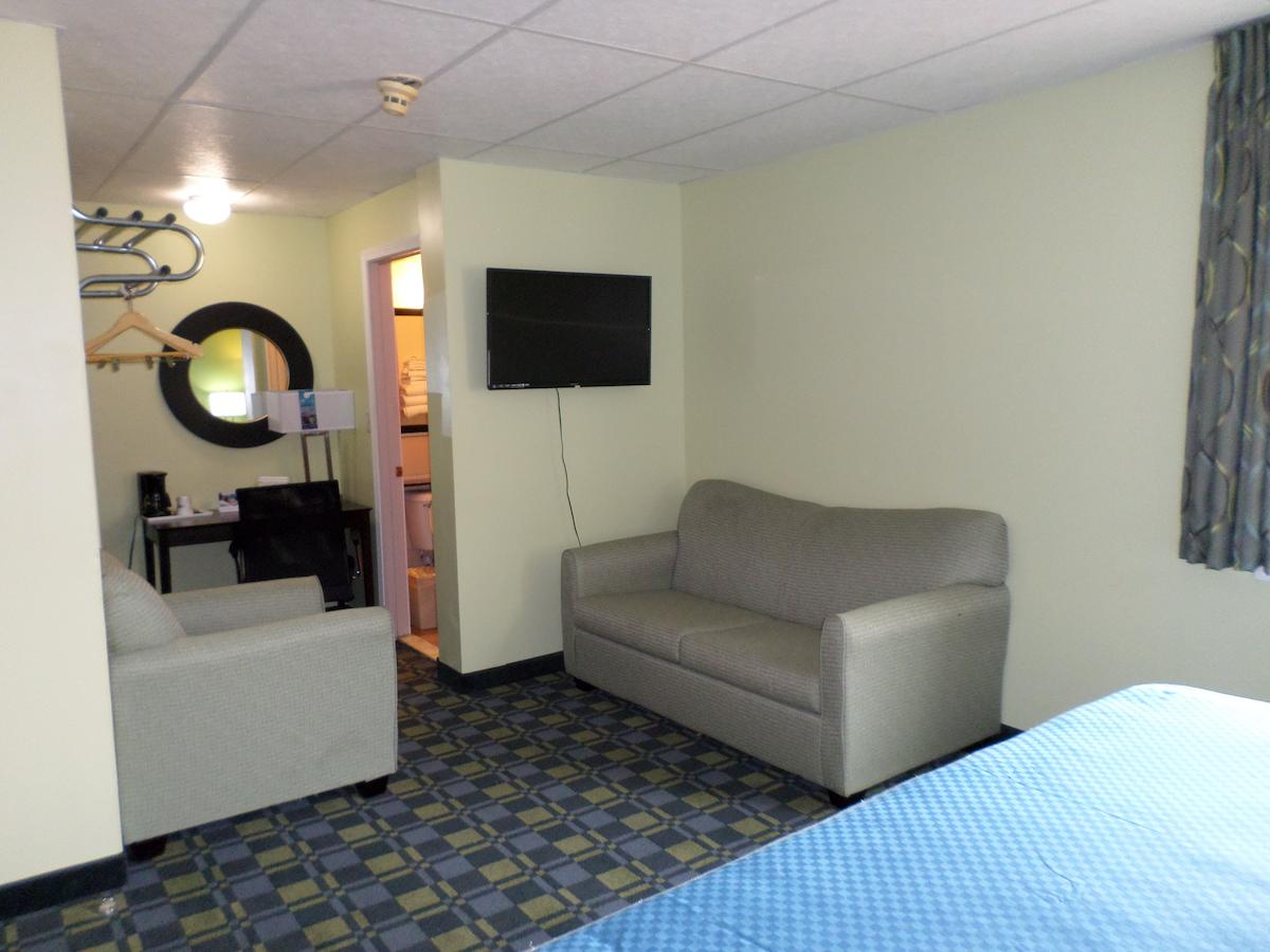 Travelodge By Wyndham Cleveland Lakewood - thumb 16