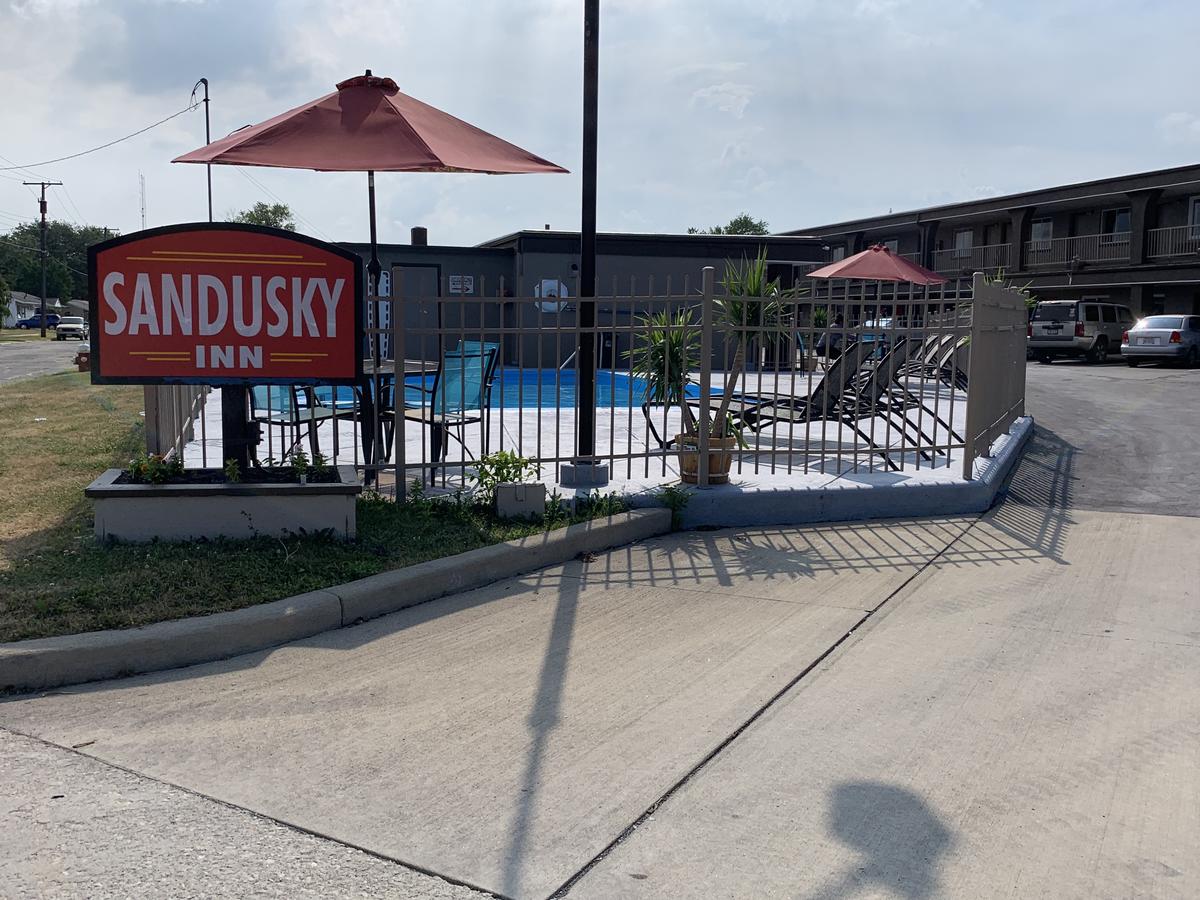 Sandusky Inn - thumb 1