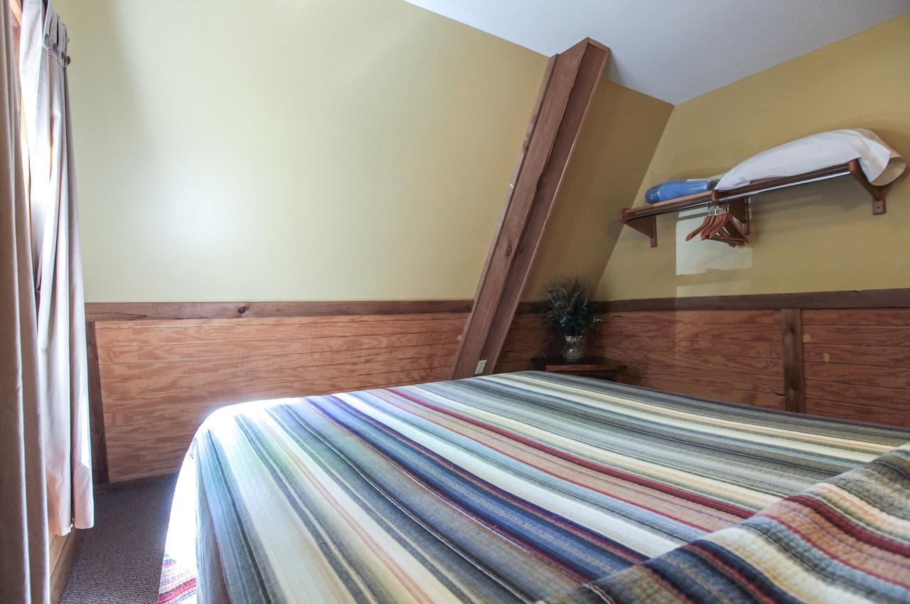A-Frame #02 - Romantic Escape - Hocking Hills Cabin - thumb 11