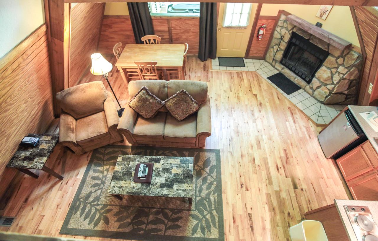 A-Frame #02 - Romantic Escape - Hocking Hills Cabin - thumb 3