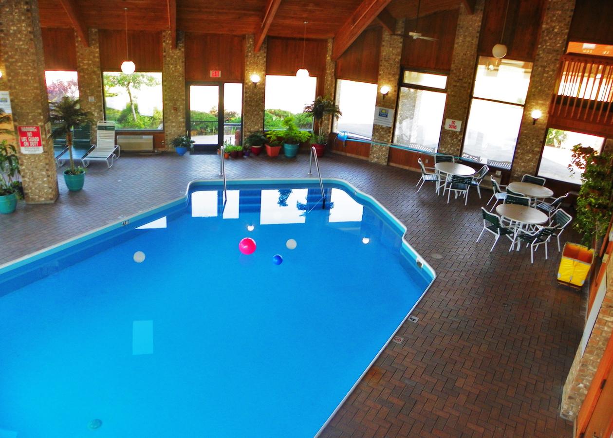 Royalton Inn & Suites Upper Sandusky - thumb 8
