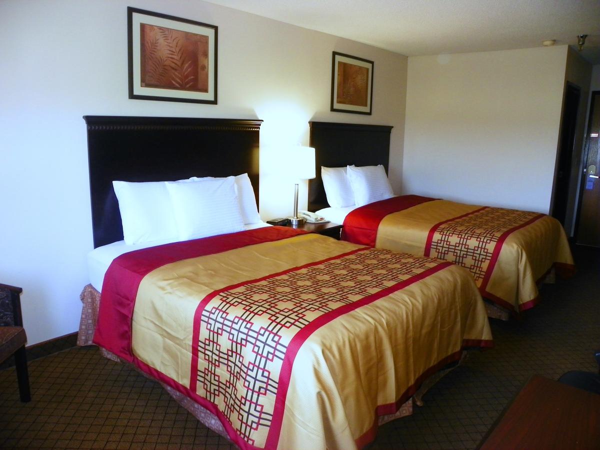 Royalton Inn & Suites Upper Sandusky - thumb 14