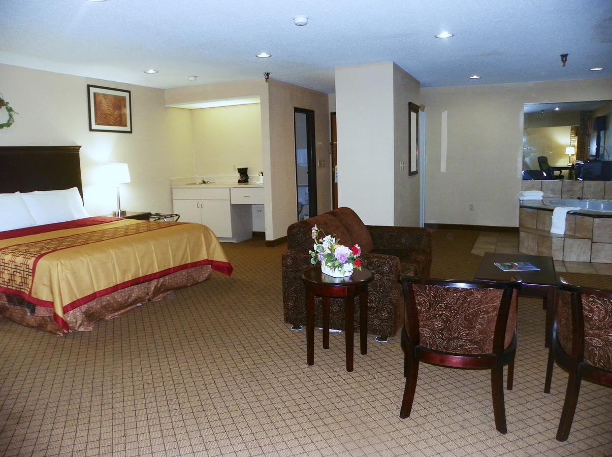 Royalton Inn & Suites Upper Sandusky - thumb 16