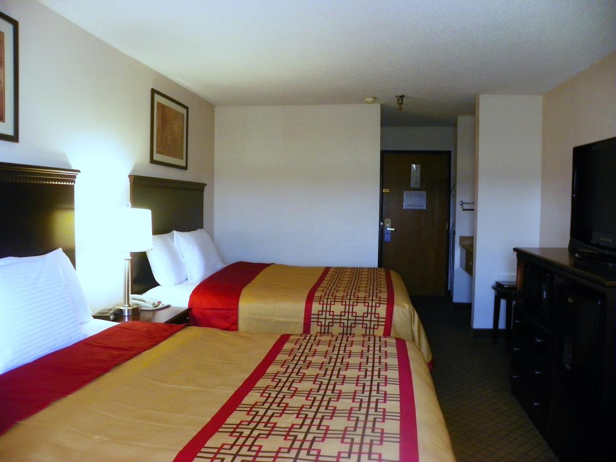 Royalton Inn & Suites Upper Sandusky - thumb 13