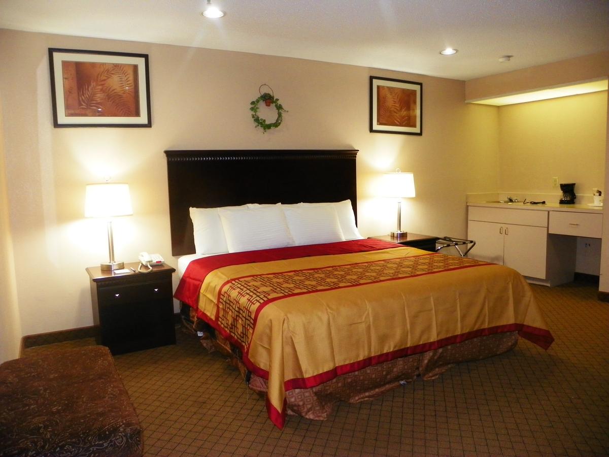 Royalton Inn & Suites Upper Sandusky - thumb 15
