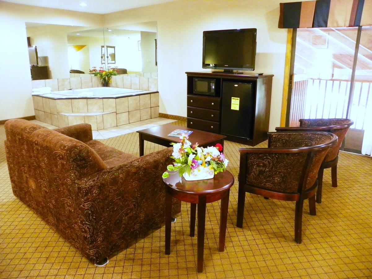Royalton Inn & Suites Upper Sandusky - thumb 18