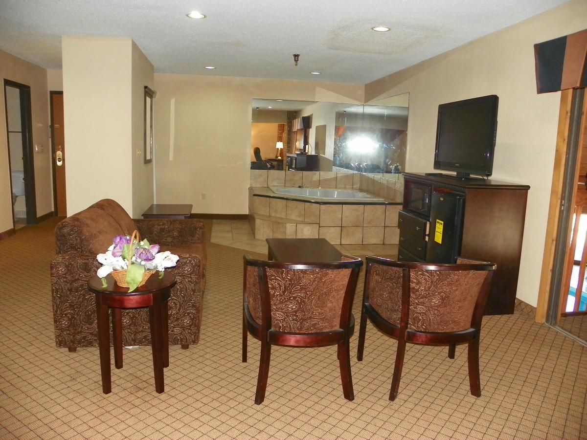 Royalton Inn & Suites Upper Sandusky - thumb 27