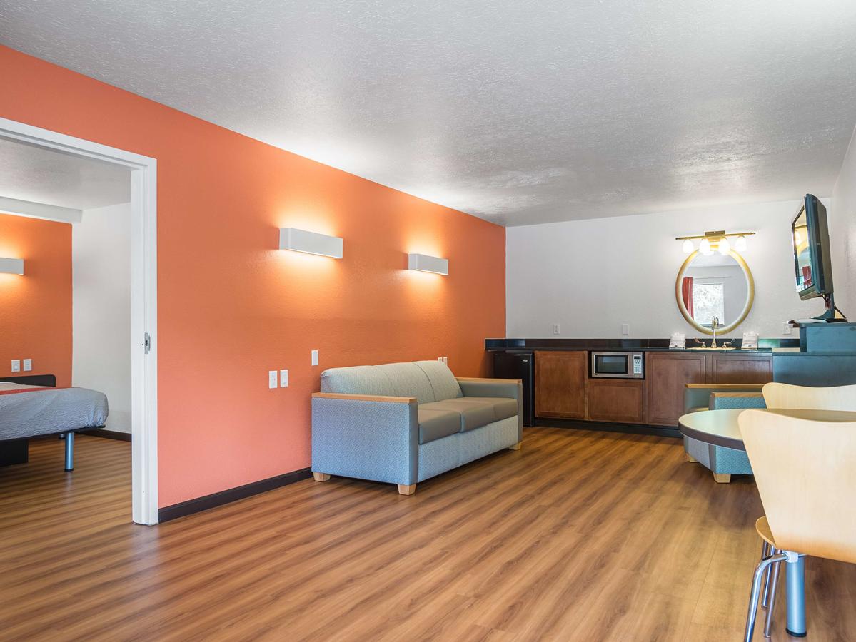 Motel 6 Columbus OSU - thumb 44