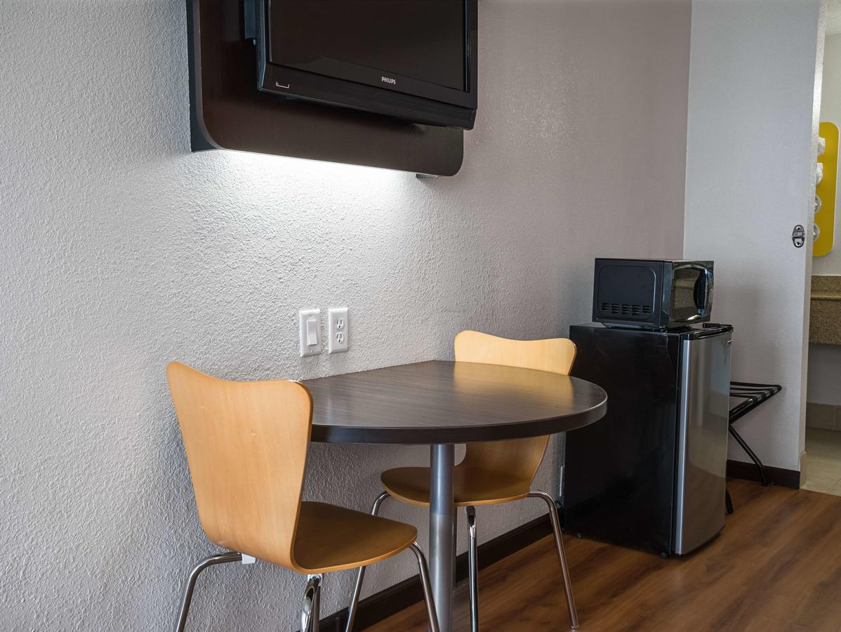 Motel 6 Columbus OSU - thumb 42