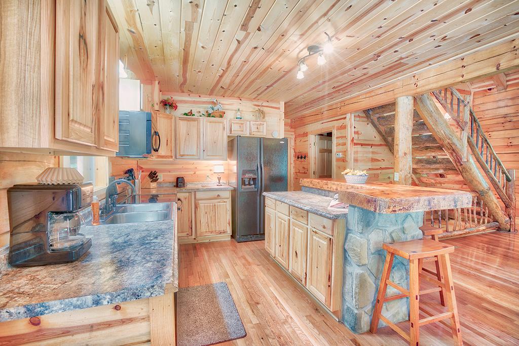 Hidden Heights Cabin - thumb 3