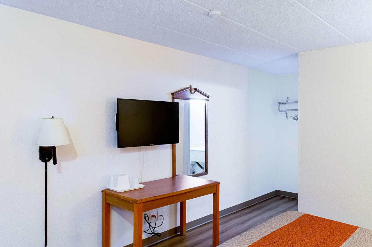 Motel 6 Cincinnati - thumb 27