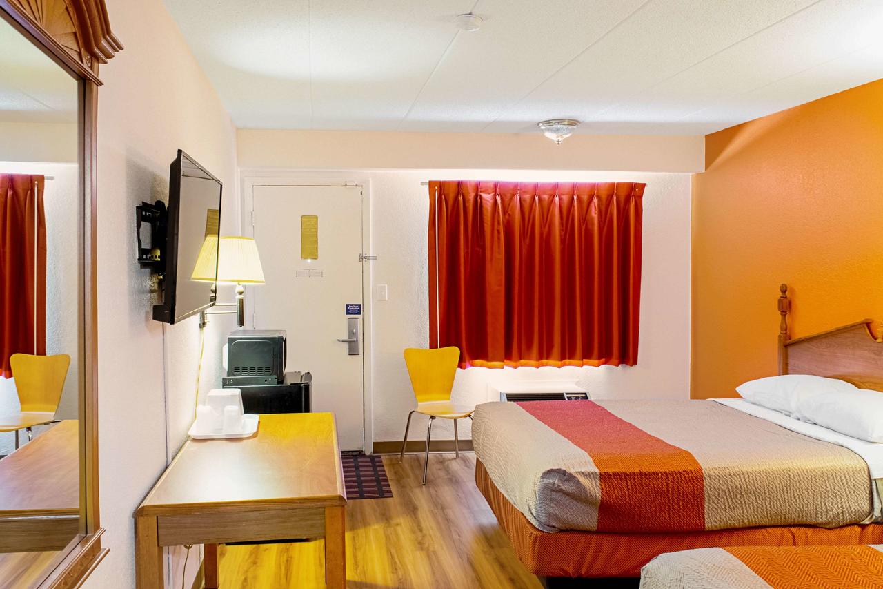 Motel 6 Cincinnati - thumb 9