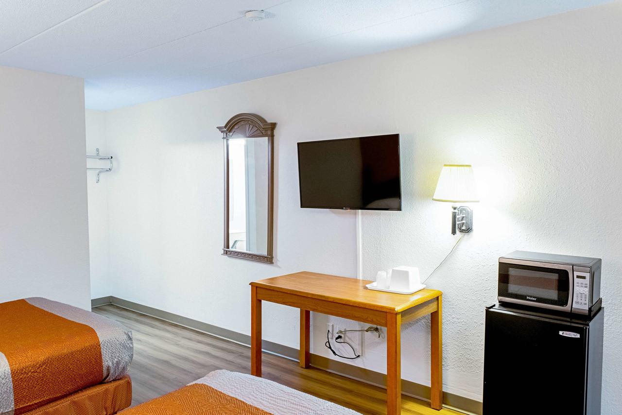 Motel 6 Cincinnati - thumb 11