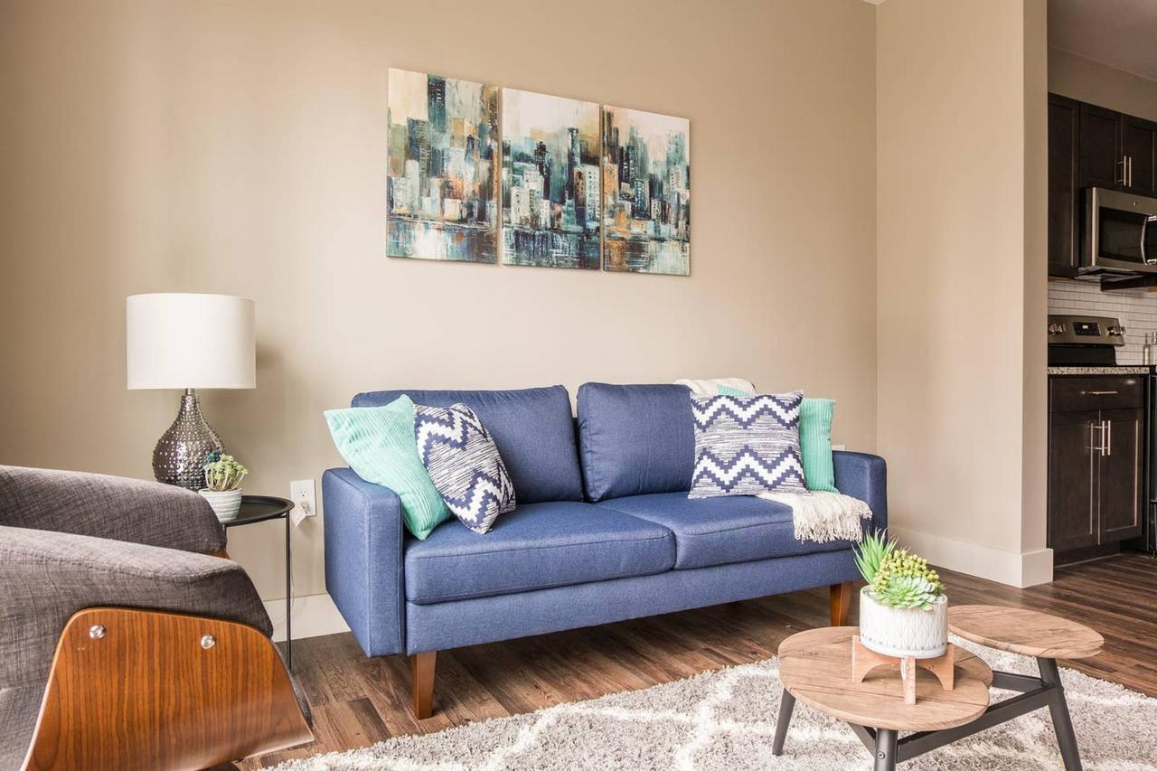 Deluxe 1br + Parking - Minutes To All Of Downtown - thumb 0