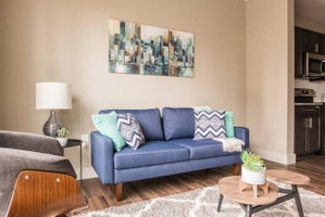 Deluxe 1br + Parking - Minutes To All Of Downtown