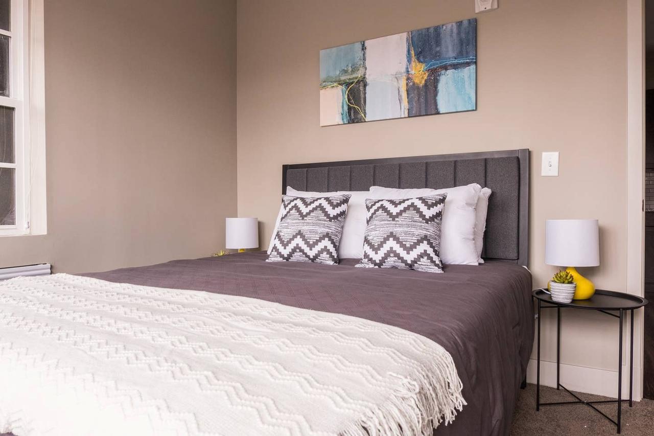Deluxe 1br + Parking - Minutes To All Of Downtown - thumb 26