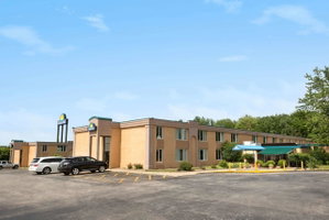 Days Inn By Wyndham Willoughby/Cleveland