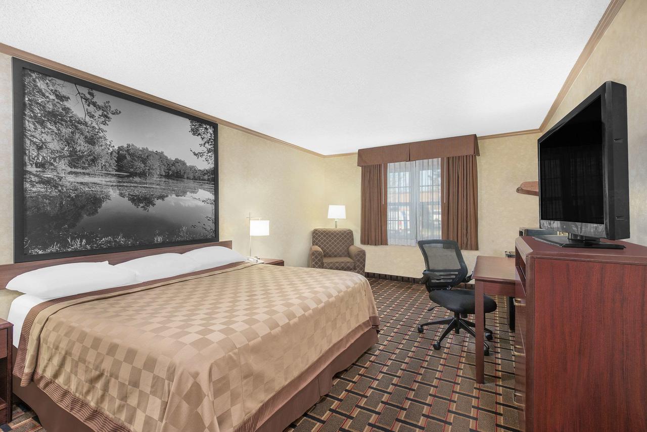 Super 8 By Wyndham Maumee Perrysburg Toledo Area - thumb 5
