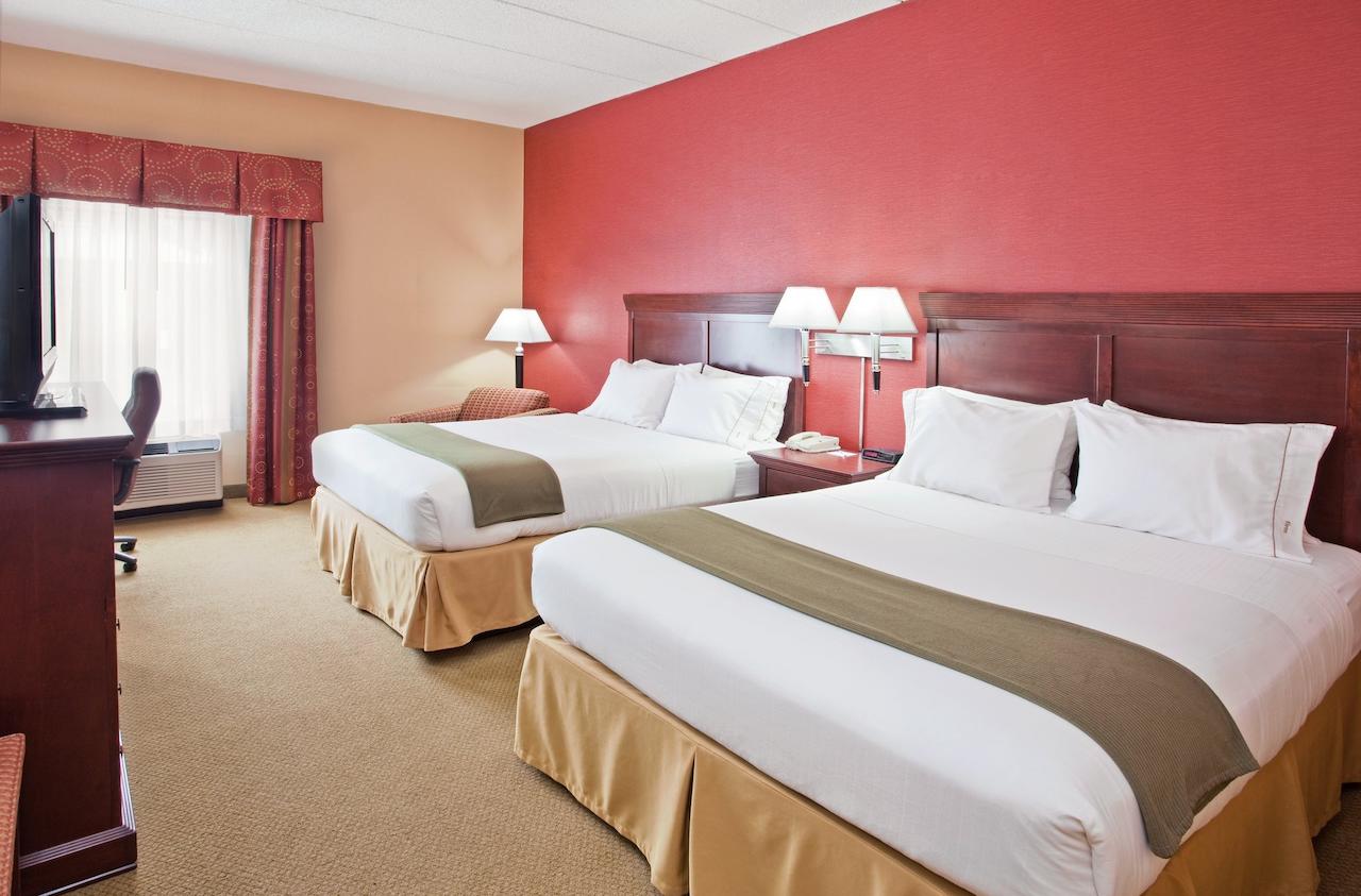 Holiday Inn Express & Suites Troy - thumb 8