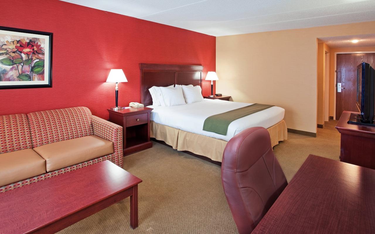 Holiday Inn Express & Suites Troy - thumb 10