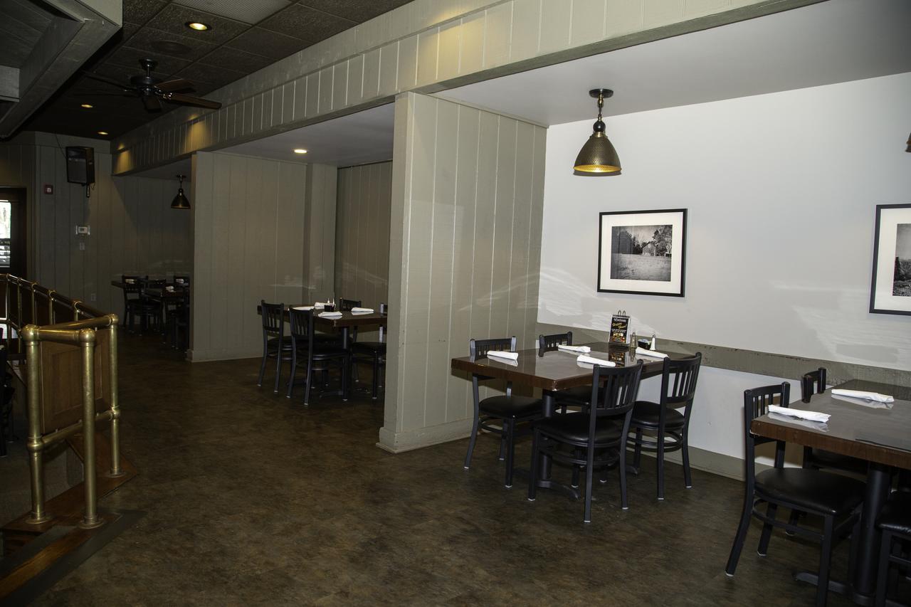 The Stables Inn & Suites - thumb 8