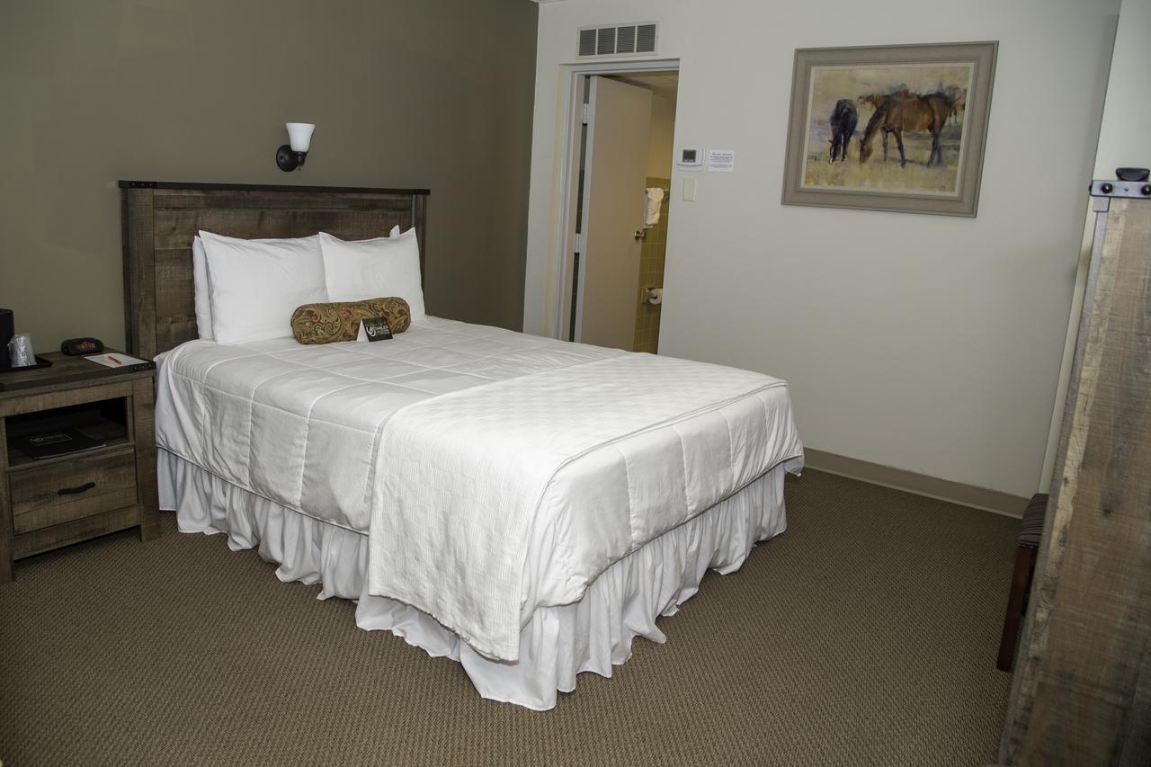 The Stables Inn & Suites - thumb 36