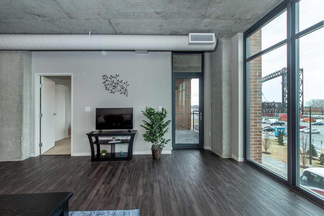 1BR East Bank Retreat - thumb 1