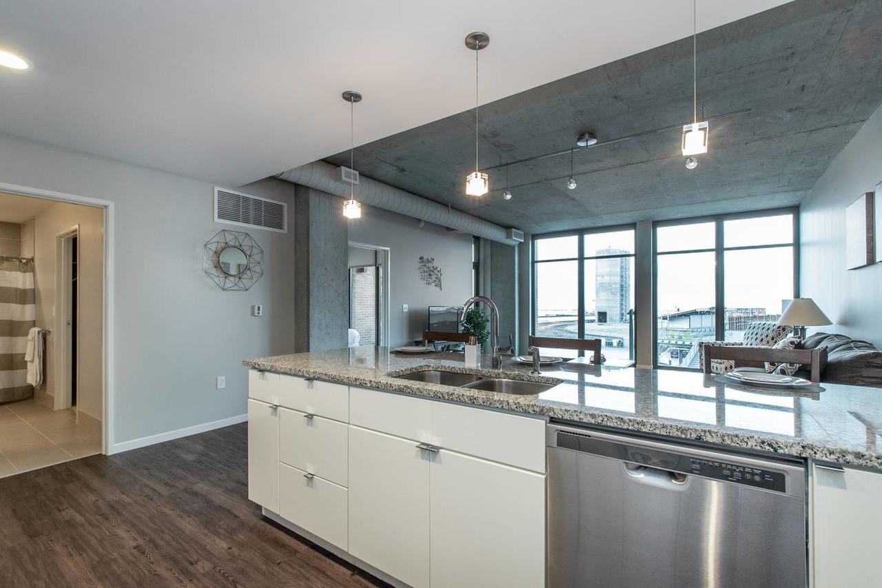 1BR East Bank Retreat - thumb 2
