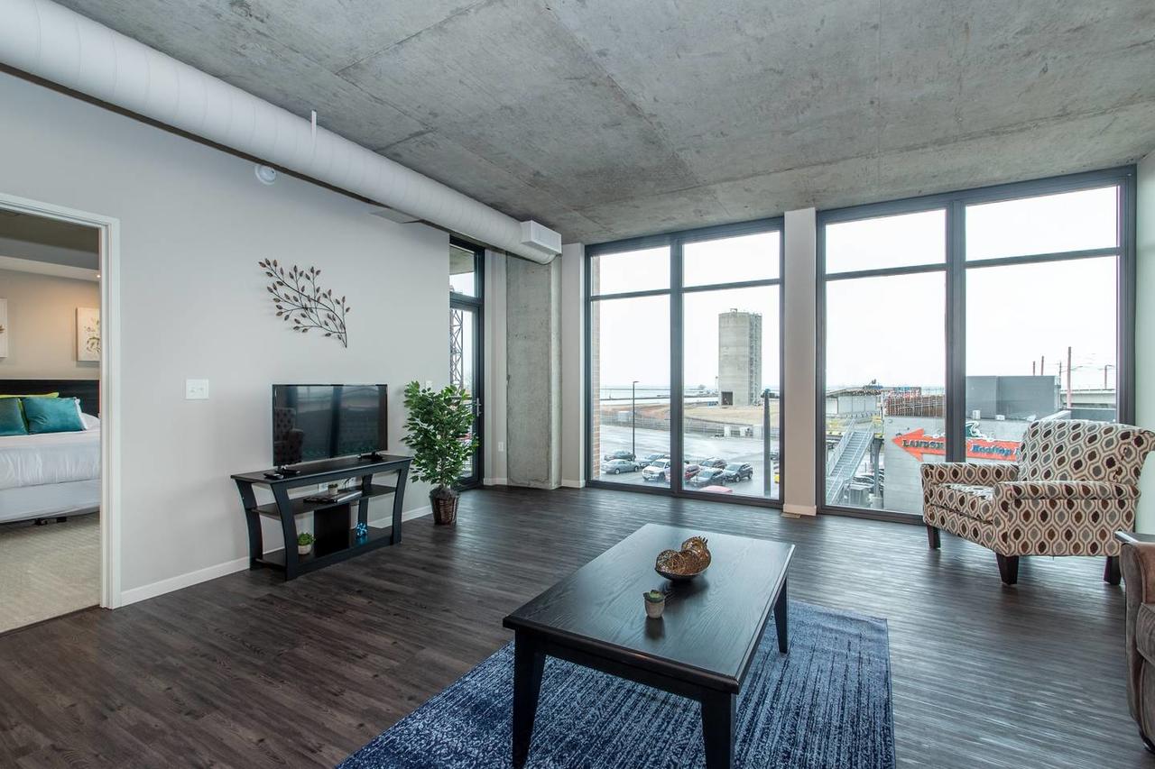 1BR East Bank Retreat - thumb 10
