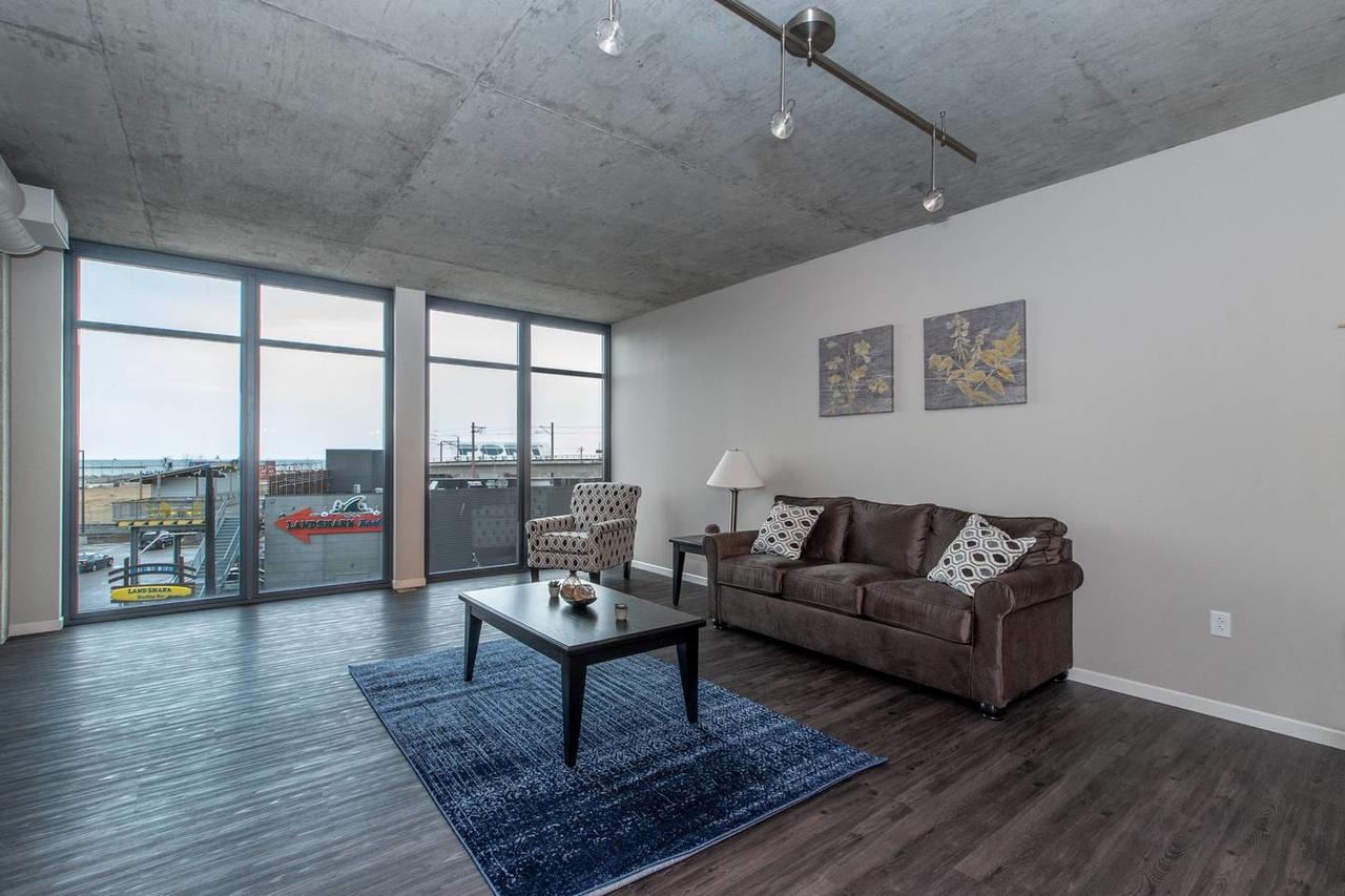 1BR East Bank Retreat - thumb 21