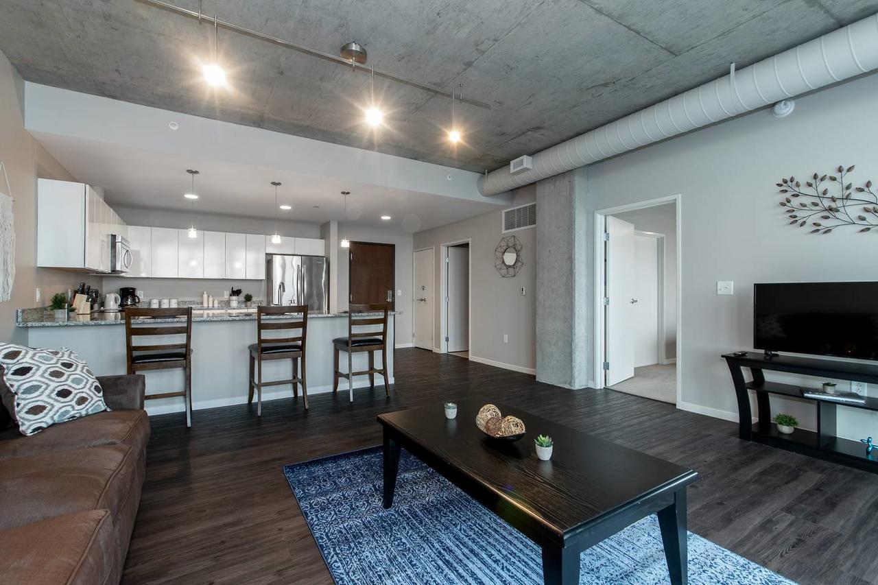 1BR East Bank Retreat - thumb 3