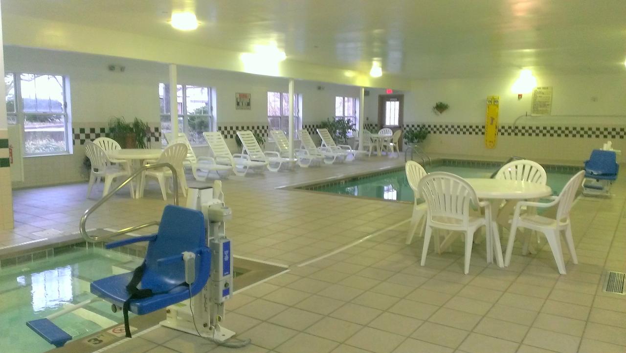 Country Inn & Suites By Radisson, Elyria, OH - thumb 33