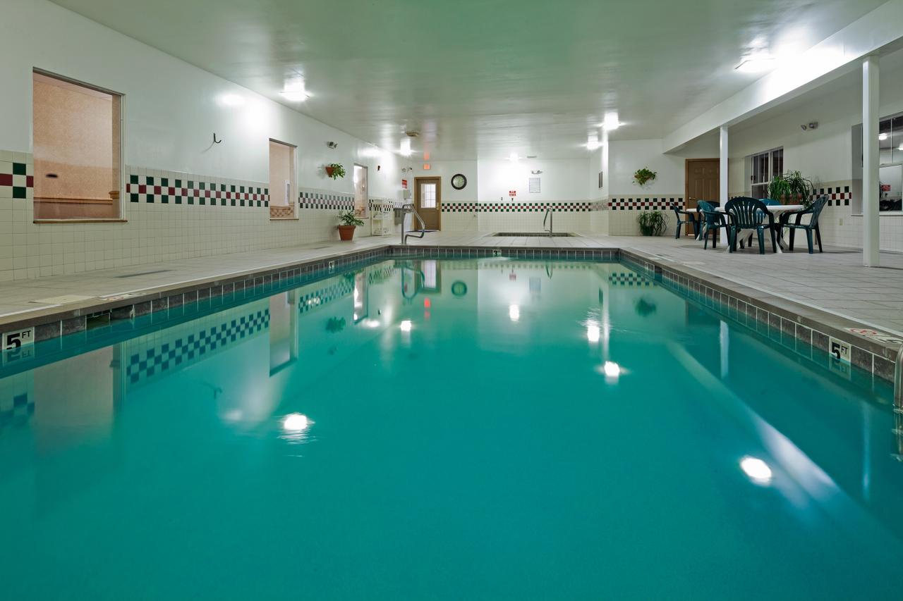 Country Inn & Suites By Radisson, Elyria, OH - thumb 6