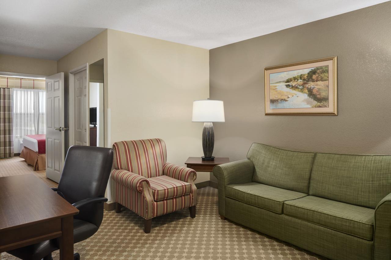 Country Inn & Suites By Radisson, Elyria, OH - thumb 3