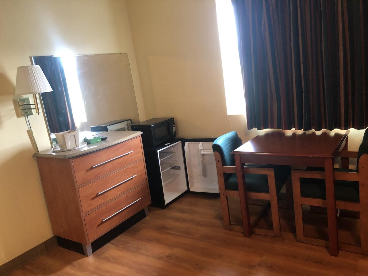 Budget Inn Exit 16 - thumb 6