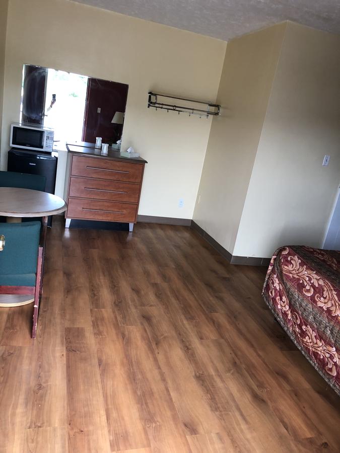 Budget Inn Exit 16 - thumb 3