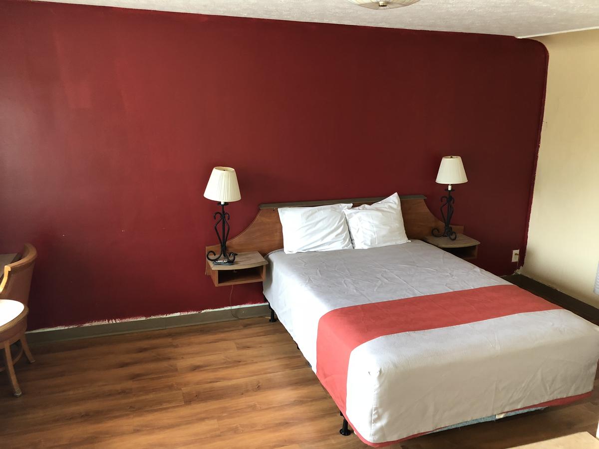 Budget Inn Exit 16 - thumb 11